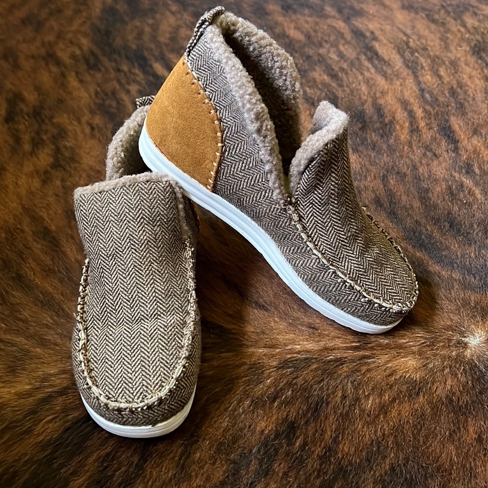 Womens fuzzy Slip on knock off Hey Dude shoes
